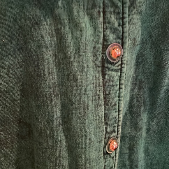 KD Designs button down green top - Picture 5 of 7